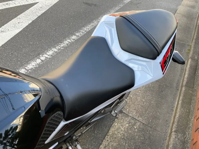 ニンジャ250 シート周り