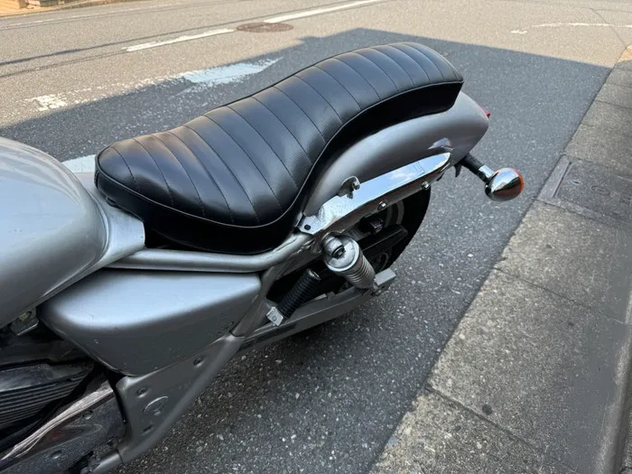 マグナ250 HONDA バイクシート（送込◇2323 V-TWIN マグナ250